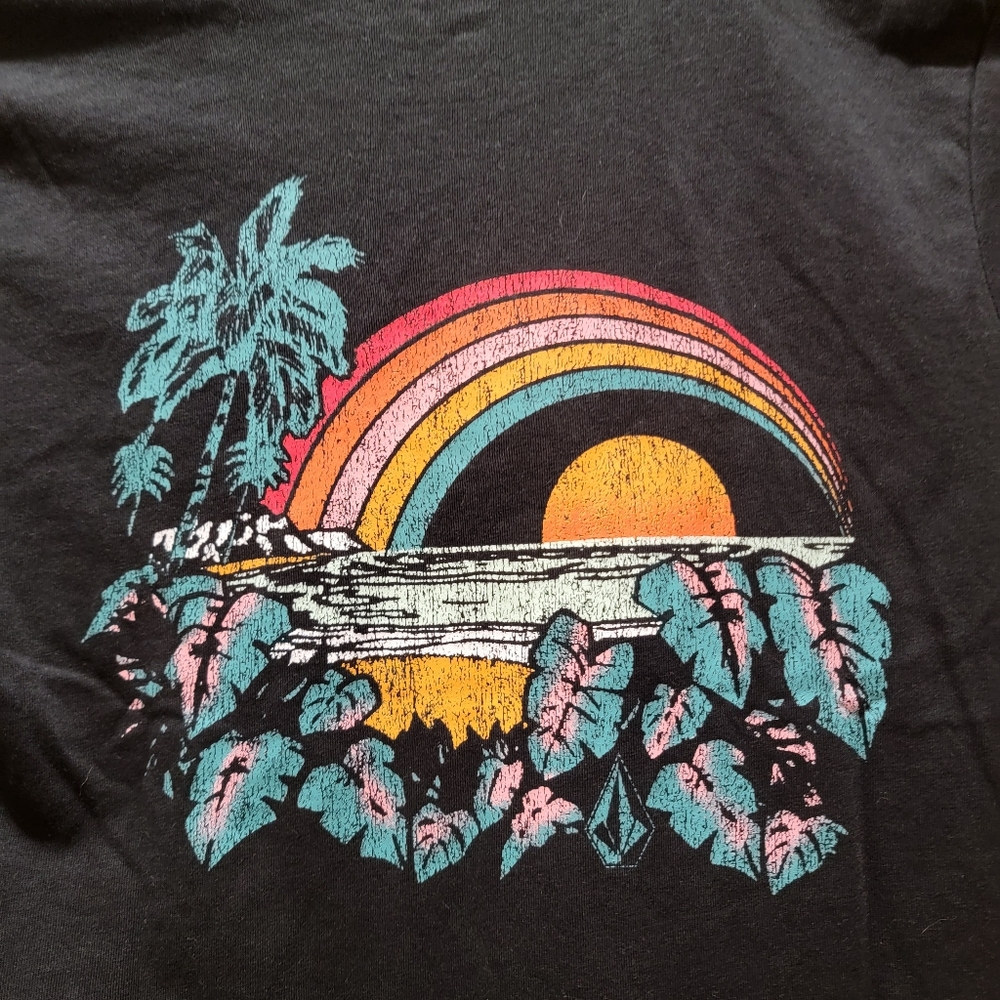NWT- VOLCOM long sleeve shirt unisex black sun and rainbow SZ MED 8/10